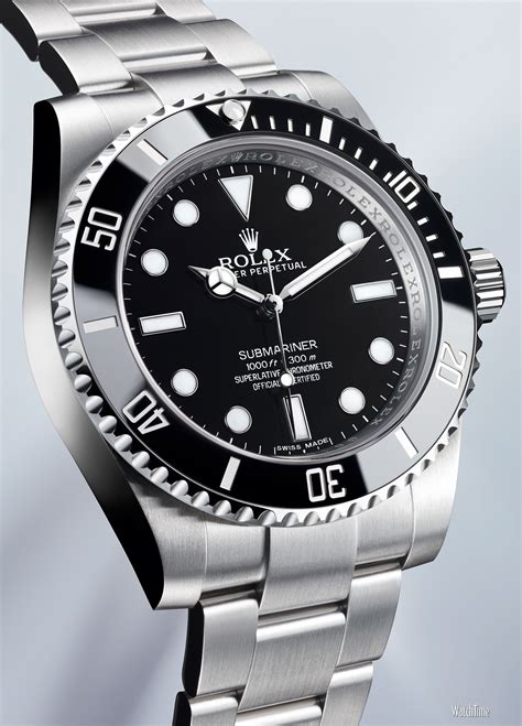 The most sought after watch on the market! The gents stainless Rolex submariner date - model ...