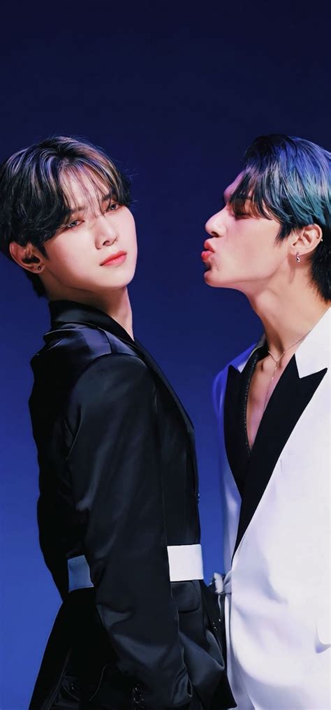 ATEEZ's Wooyoung Gives Yeosang A Kiss On Stage, And Yeosang's Reaction ...