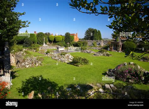 Shaftesbury Abbey Ruins, Shaftesbury, Dorset, England, UK Stock Photo ...