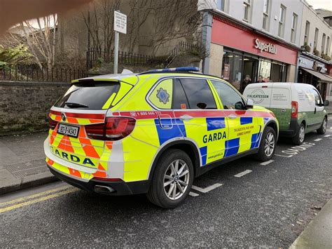 Irish Police Car - An Garda Siochana - BMW Armed Response Vehicle - Dublin City - a photo on ...