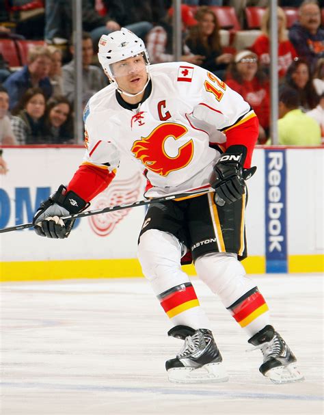 Jarome Iginla, Calgary Flames Scorches the NHL in Week 8's Fantasy Hot ...