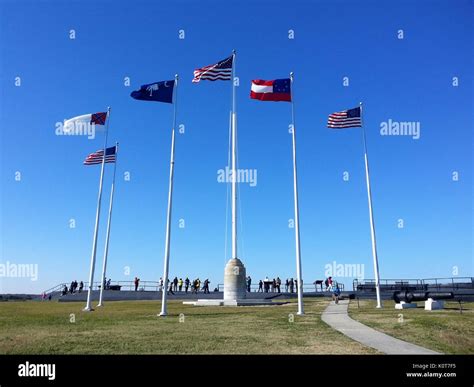 Fort sumter flag hi-res stock photography and images - Alamy