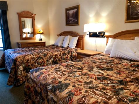 Our Rooms | Riverchase Lodge