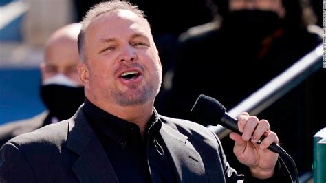 Watch Garth Brooks perform 'Amazing Grace' at Joe Biden's inauguration ...