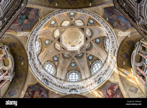 royal Church of San Lorenzo interior in Turin, Italy Stock Photo - Alamy