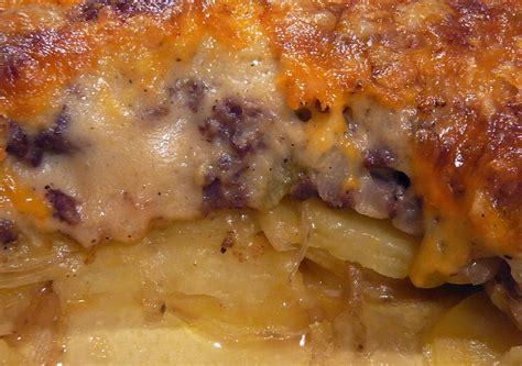 The Hidden Pantry: Scalloped Potato and Hamburger Casserole