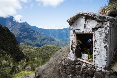 Trekking in the Reunion Island - Piton des Neiges and the other climbs ...