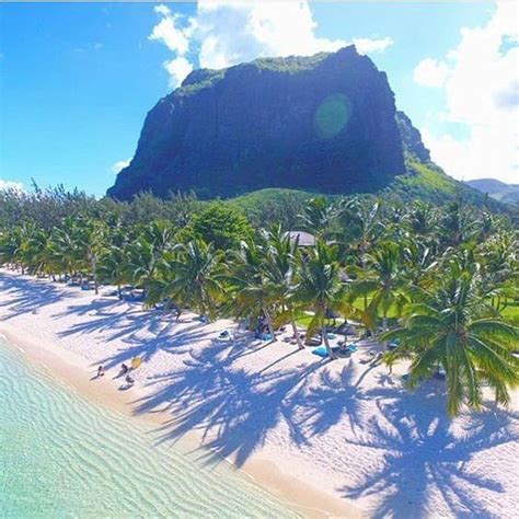 Taxis to Le Morne Beach, Mauritius (Private Tour)