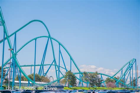 Leviathan at Canada's Wonderland | Theme Park Archive