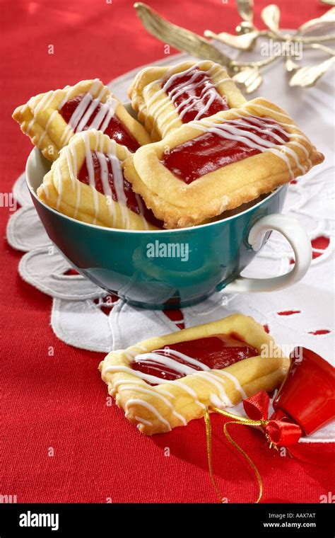 Biscuits with Jam Stock Photo - Alamy