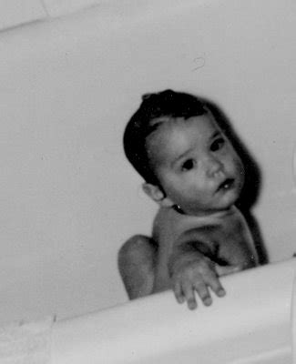 miriam's ideas: Babies in bathtubs