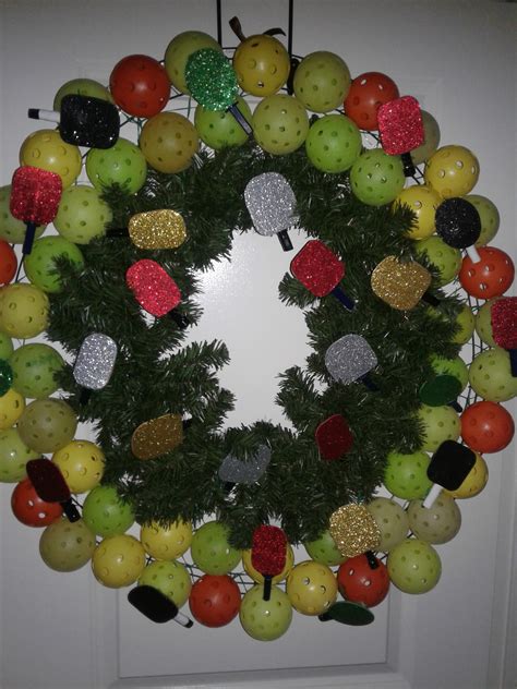 pickleball wreath, last minute gifts for friend