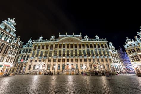 Premium Photo | Grand place in brussels belgium at night