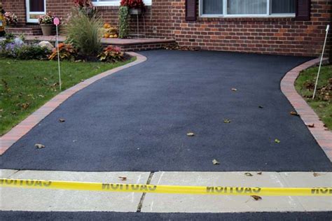 Asphalt Driveway Installation: Comprehensive Guide