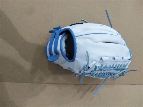 Custom Softball Outfielders Glove - Custom baseball and softball gloves