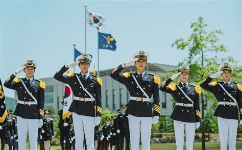 B1A4’s Jinyoung, Yoo Young Jae, Lee Dal, and Chu Young Woo Dream of Becoming Police Officers in ...