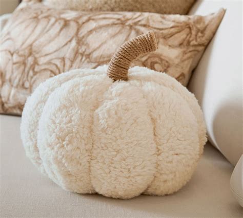 Rustic Pumpkin Pillows w/ Teddy Bear Fur Fabric | The Green Head