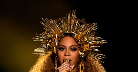 Stars Turn to Social Media to React to Beyoncé’s Grammy Performance ...