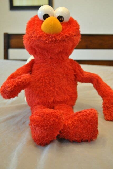 Playskool Sesame Street Big Hug Elmo Sings and Gives Big Hugs, Red in ...