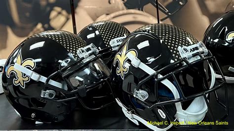 New Orleans Saints Helmet