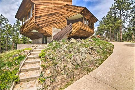 Barrett House architecural mid-century hot tub home Colorado