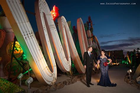 Neon Museum Wedding Photos - Creative Las Vegas Wedding Photographer