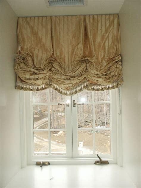 Balloon Valances For Bedroom | tannia-sakihata