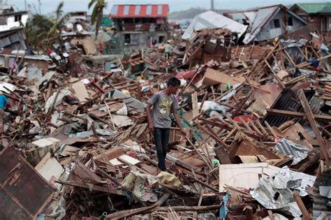 The devastating effect of typhoon Haiyan - North Wales Live