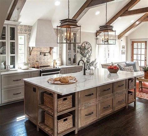 35+ Beautiful Fresh European Farmhouse Decor with Neutral Paint Colors #farmhouse #fa… | Country ...