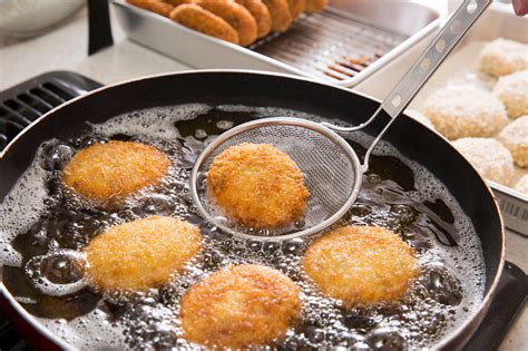 The 5 Best Deep Frying Utensils - Tales from the Chef