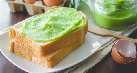 What Does Pandan Taste Like? Discover Its Unique Flavor in 2024