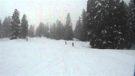 Lou and Amy Snowboarding - YouTube