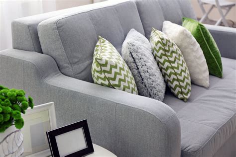 35 Sofa Throw Pillow Examples (Sofa Décor Guide)