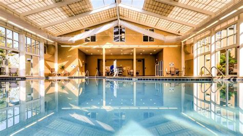 Hotels in Gatlinburg TN With Indoor Pool - 4 Amazing Places