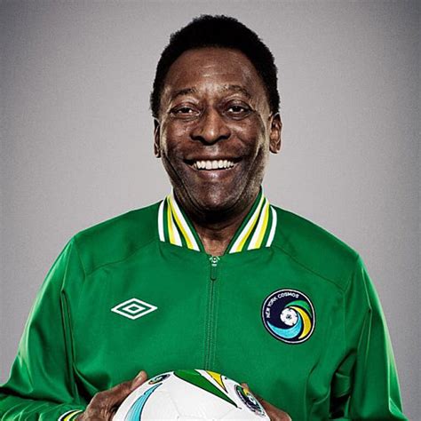 Pele Biography • Footballer • Edson Arantes do Nascimento