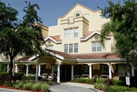 The Best Assisted Living Facilities in Naples, FL | AssistedLiving.org