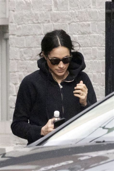 Meghan Markle Seen Leaving Yoga Studio in London - Meghan's Mirror