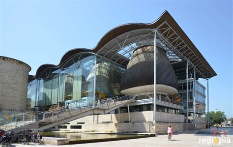 Modern architecture in Bordeaux - Free Guide