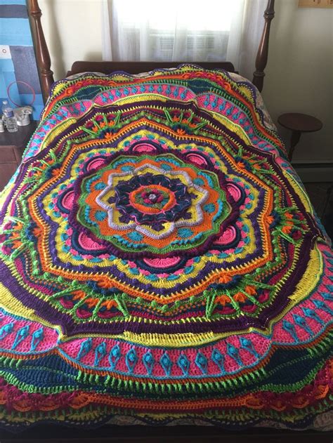 Crochet Mandala Blanket for full size bed by DCCreates on Etsy | Crochet mandala, Mandala ...