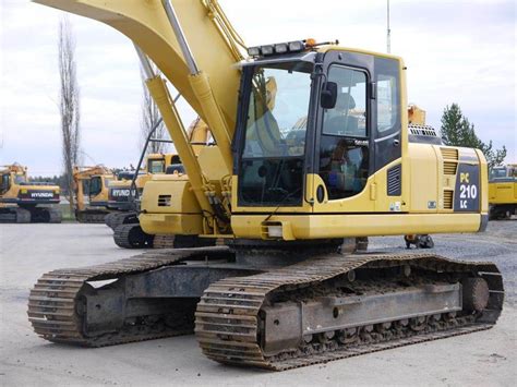 Komatsu PC210-8K Service Manual - Plant Manuals UK