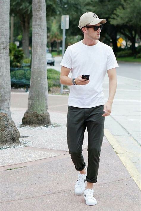 trendfashionist.com | College outfits men, Mens outfits, Plain white t shirt