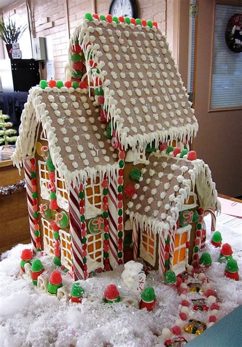 17+ images about Gingerbread house patterns on Pinterest | Gingerbread ...