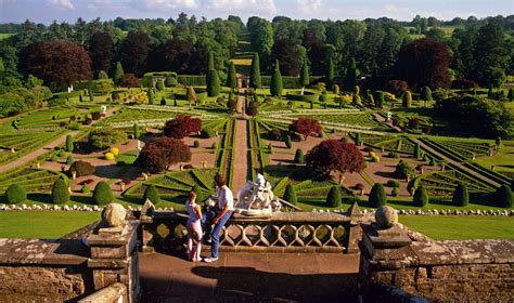 Visit Scotland's Finest Castles and Gardens with Sisley Garden Tours