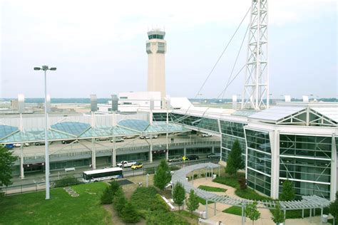 Cleveland Airport Parking | Book2Park.com