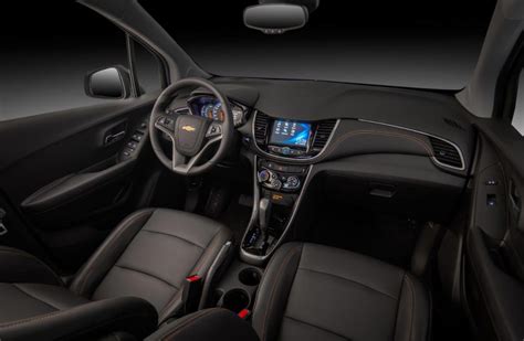 Chevrolet-Tracker-Midnight-2019-interior - Mega Autos