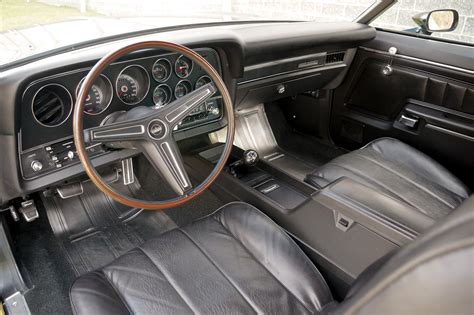 15 Nostalgic Photos Of Classic Muscle Car Interiors