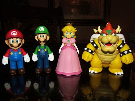 Mario, Luigi, Peach and Bowser Figurines by JcGrOoVez King Koopa ...