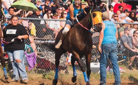 Women’s Indian Relay Making an Entrance at the 2023 ND State Fair - Dakota Horse Magazine