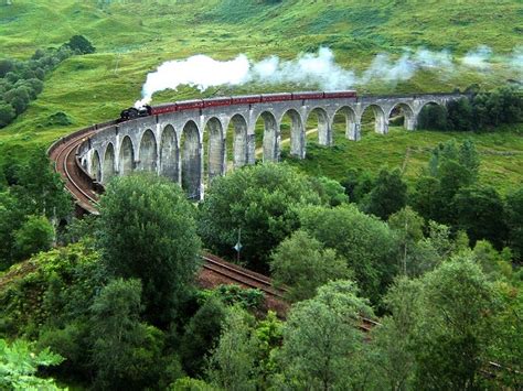 Glenfinnan Viaduct, Scotland - The Longest Concrete Railway Bridge In Scotland ~ Amazing World ...