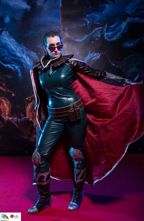 Vayne cosplay - PGA 2015 LG by Maravel on DeviantArt